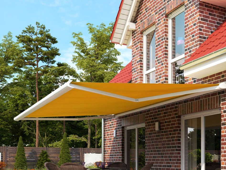 Schlanke Kassettenmarkise Varisol K200 mit gelbem Tuch